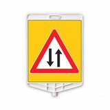 Semn de trafic rutier in doua sensuri din plastic dreptunghiular